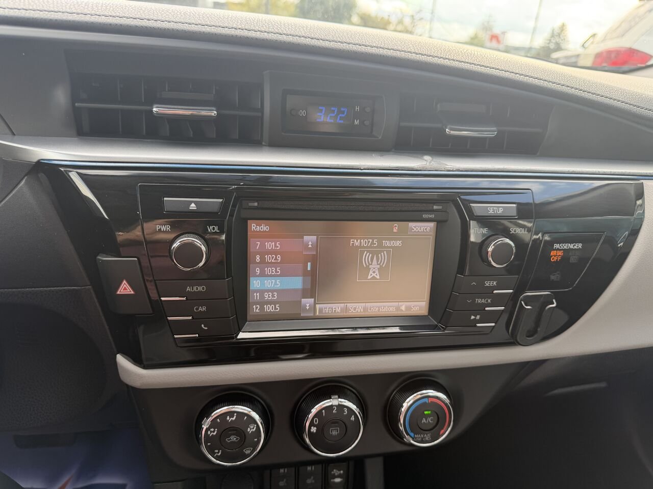 Toyota Corolla 2014 Argent Ste-Marie - photo #15