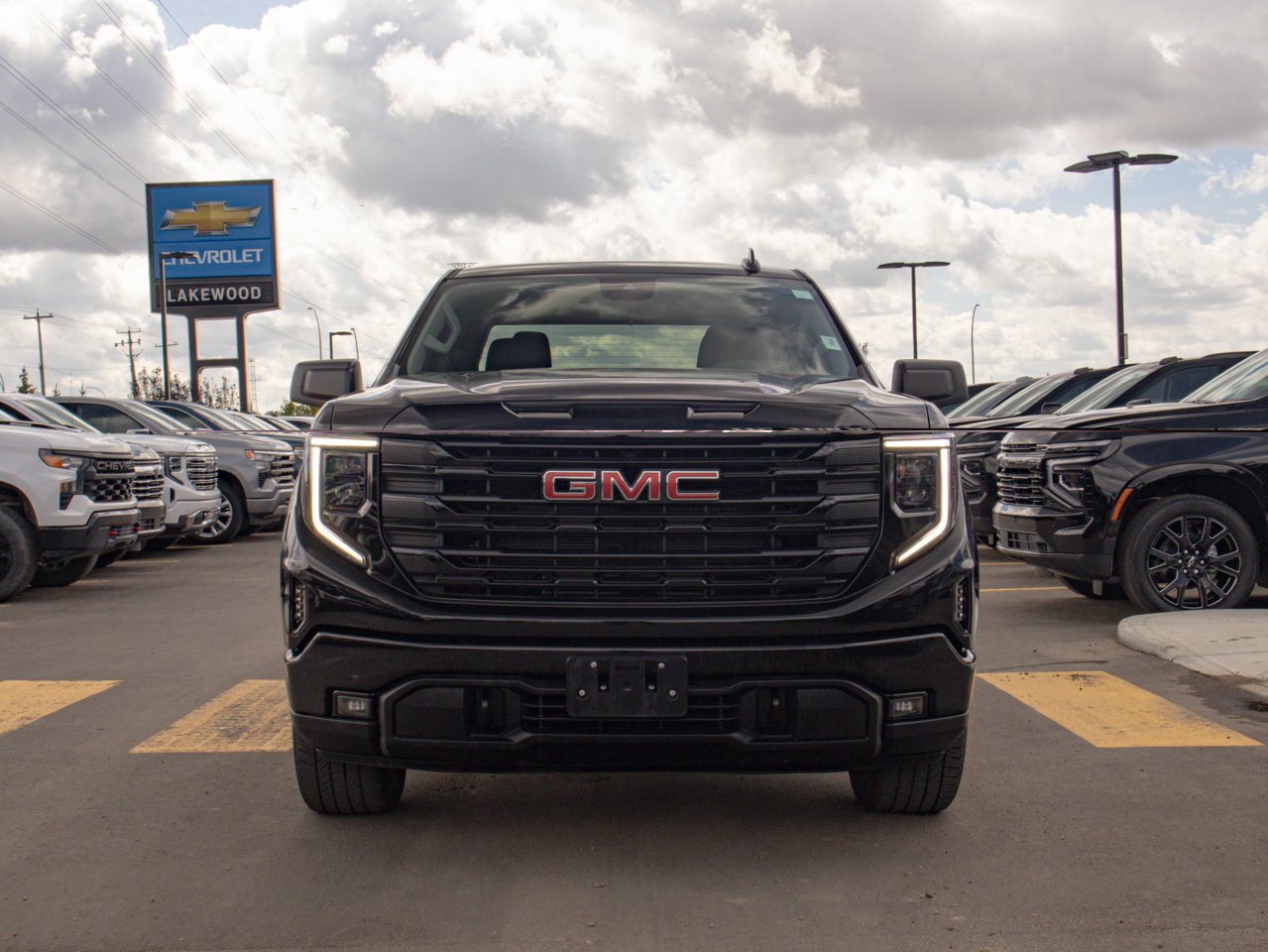 2024 GMC Sierra 1500 4WD Crew Cab 147 Elevation Black Sherwood Park - photo #2