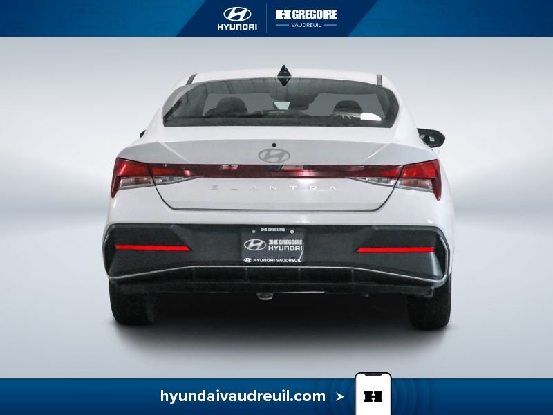 2024 Hyundai Elantra White Laval - photo #8