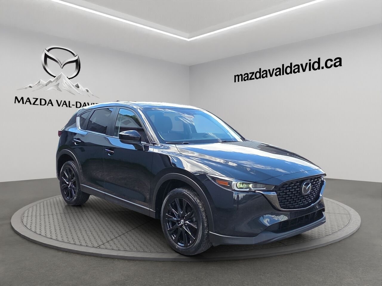 2023 Mazda CX-5 Édition Kuro TI, sièges en cuir, Toit ouvrant, Volant chauffant Black Val-David - photo #4