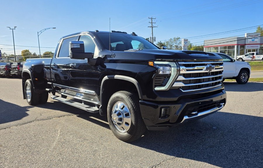 CHEVROLET Silverado 3500HD K3500 SILVERADO CREW CAB HIGH COUNTRY L/BOX DURAMAX DRW (3LZ) 2026 Noir