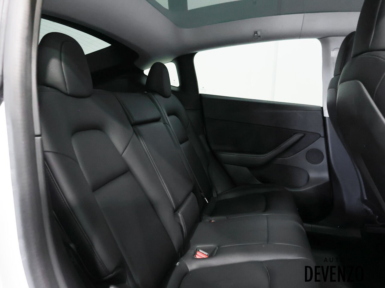 2021 Tesla Model Y White Saint-Eustache - photo #6
