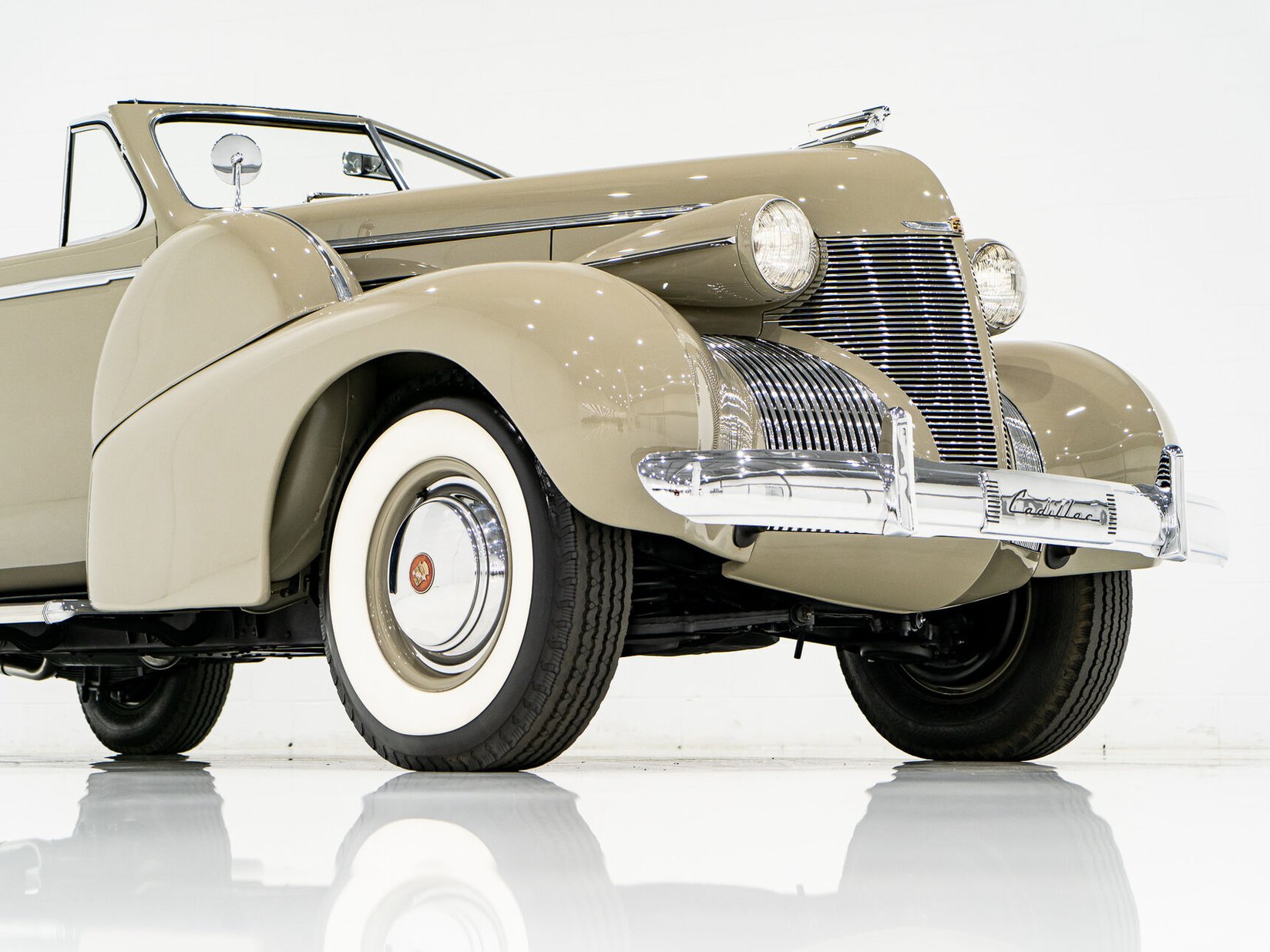 Cadillac Series 75 1 of 27 built. Former CCCA National first prize winner *PRICE IN USD* 1939 Brun Montréal - photo #22