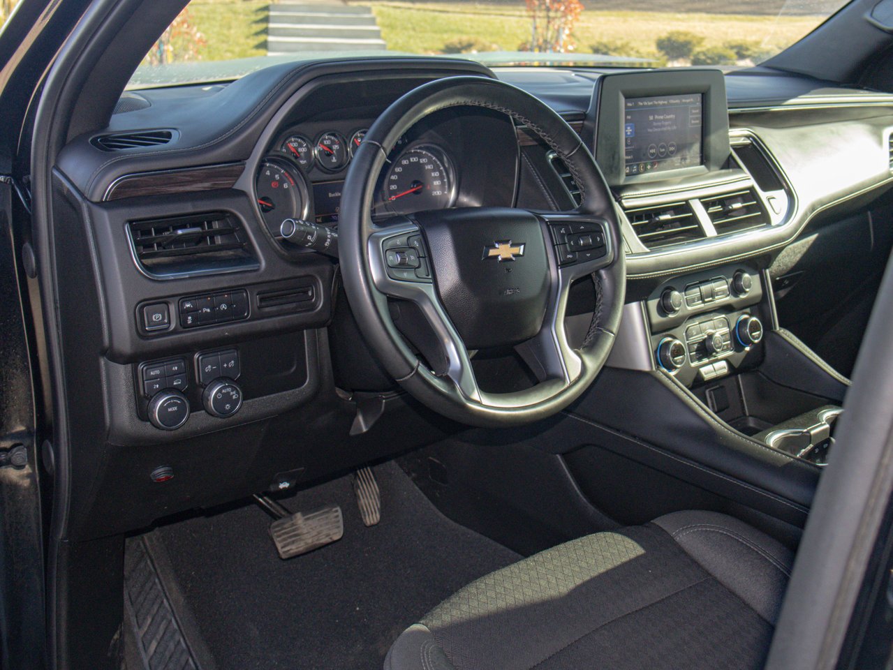 2024 Chevrolet Tahoe 4WD 4dr LS Black Sherwood Park - photo #19