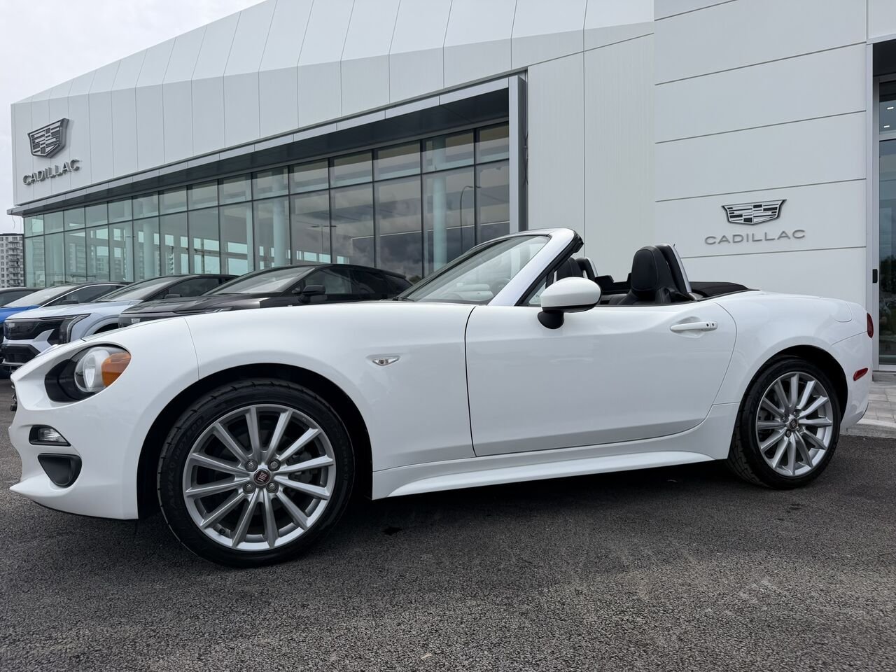 2017 FIAT 124 Spider LUSSO White Laval - photo #0