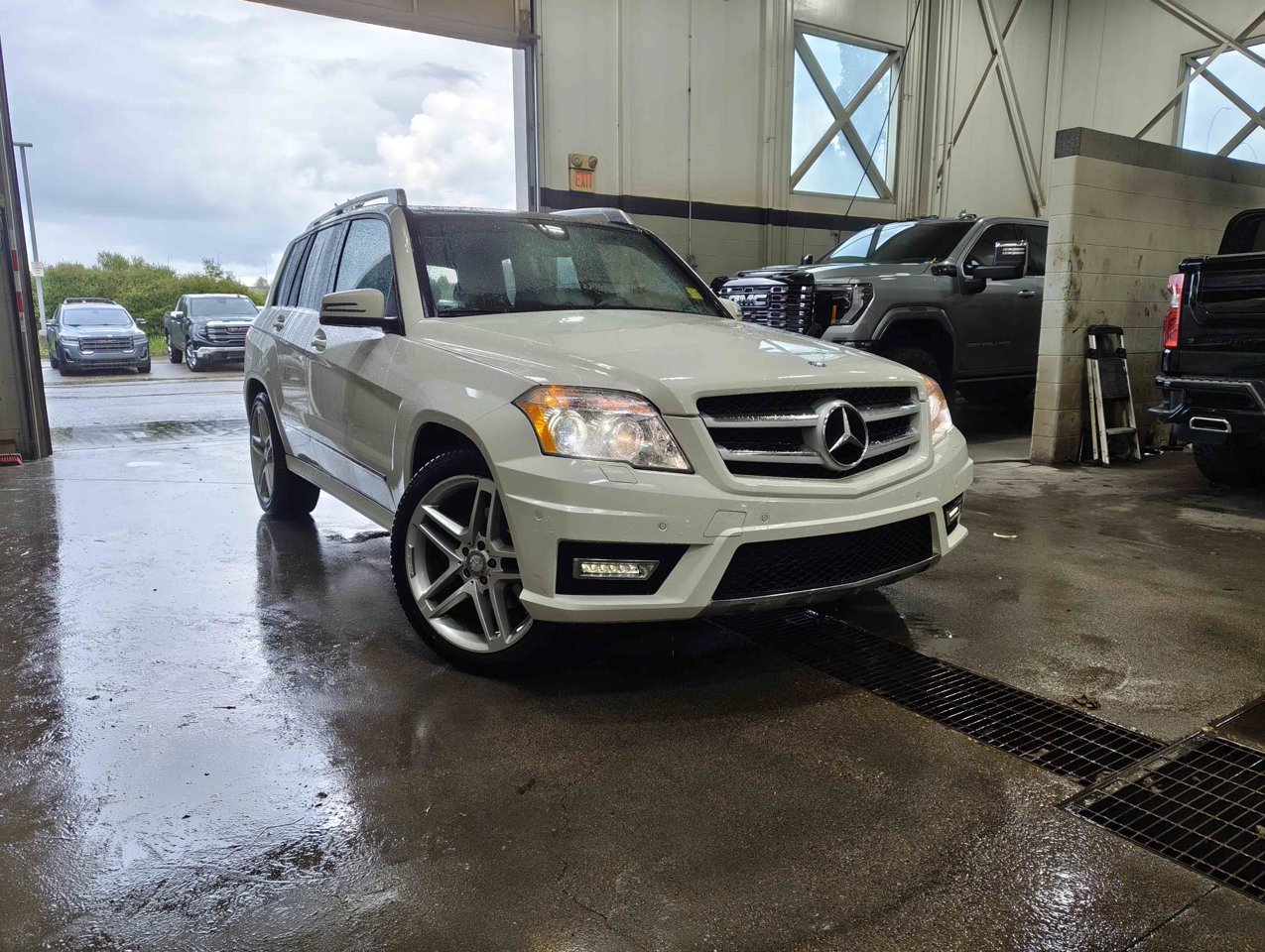 2012 Mercedes-Benz GLK-Class 4MATIC 4dr GLK 350 White Sherwood Park - photo #1