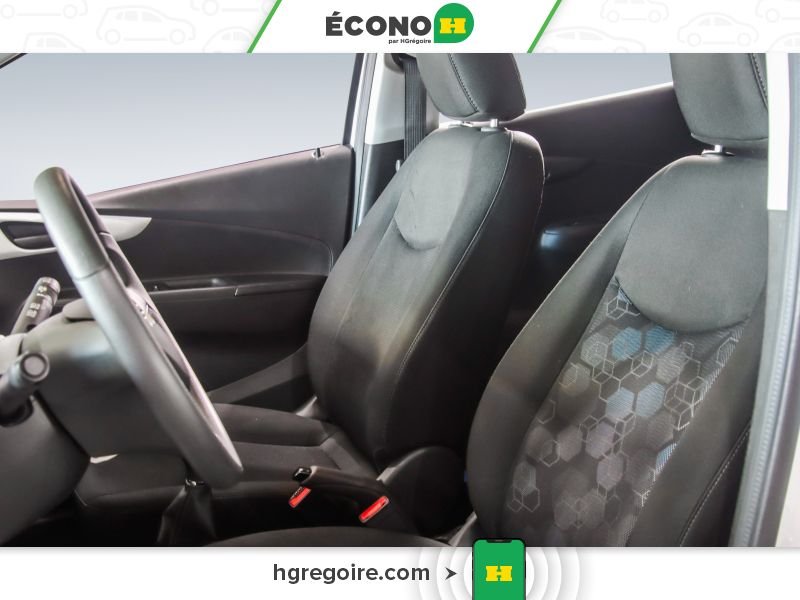 Chevrolet Spark 2018 Blanc Blainville - photo #13