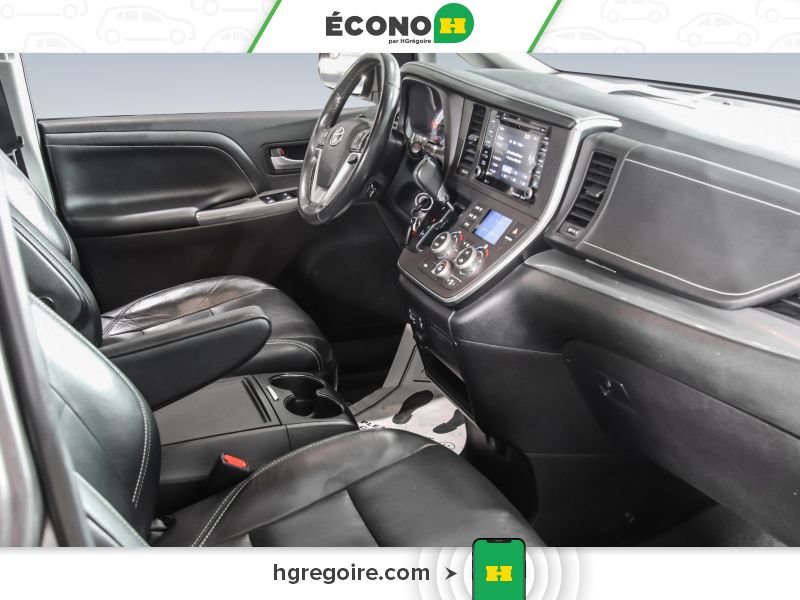 2018 Toyota Sienna Grey Blainville - photo #24