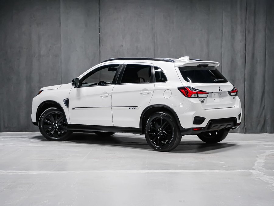 2020 Mitsubishi RVR LE 4WD