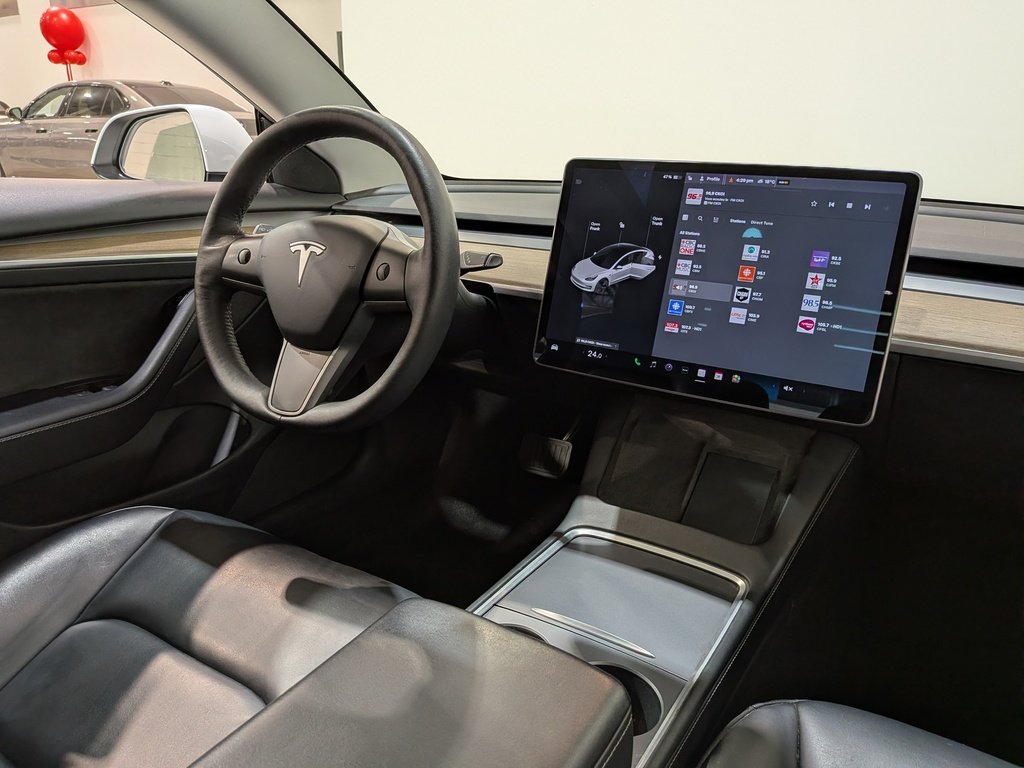 2021 Tesla Model 3 Standard Range RWD *Ltd Avail* Red Val-David - photo #17