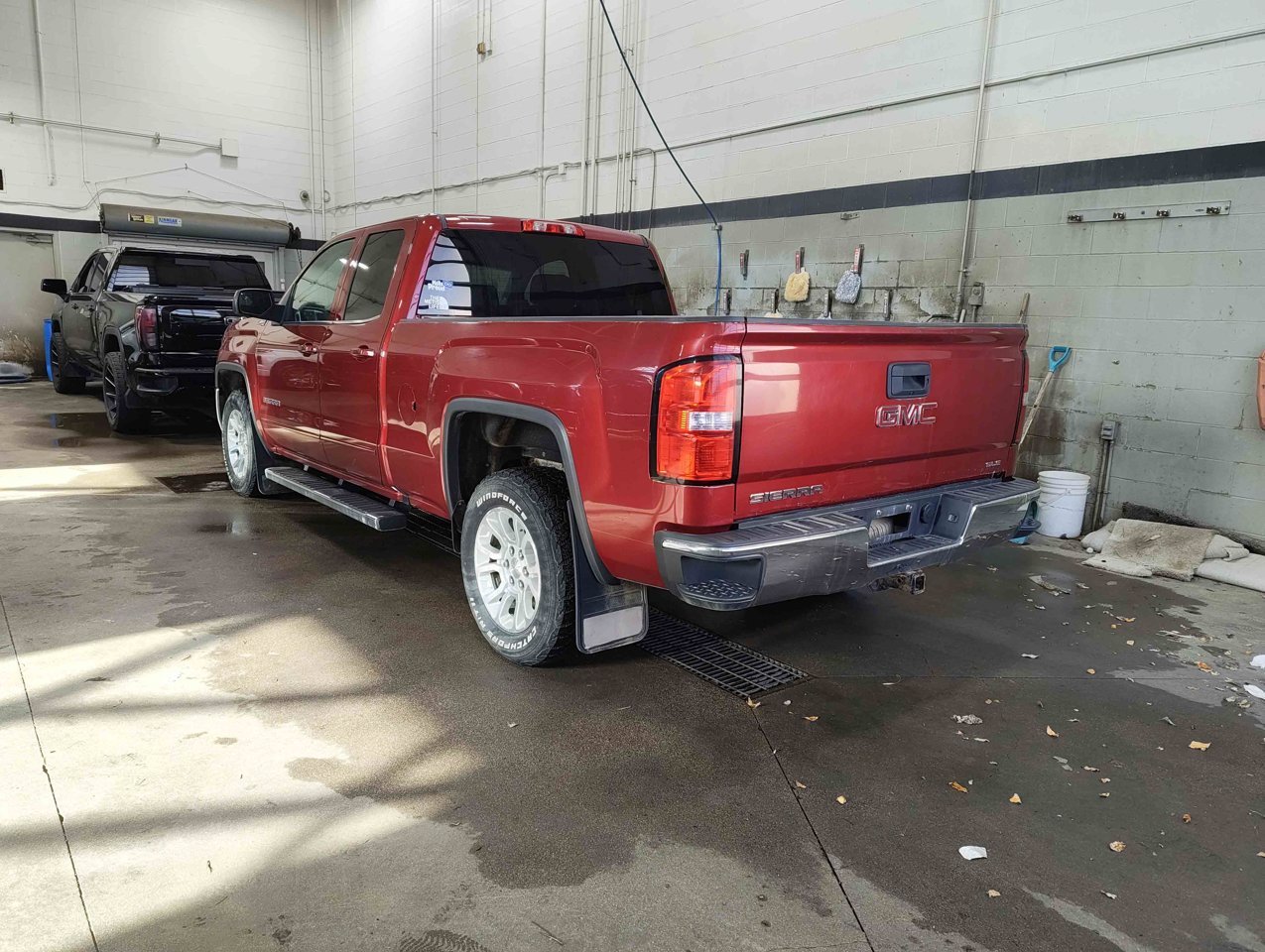 2018 GMC Sierra 1500 4WD Double Cab 143.5 SLE Red Sherwood Park - photo #4