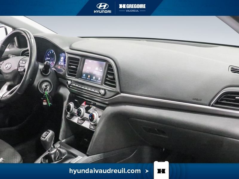 Hyundai Elantra YW214 | Preferred Manual 2019 Blanc Laval - photo #29