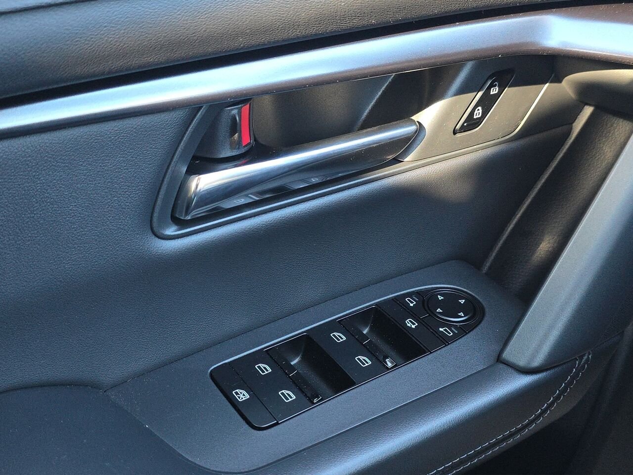 2026 Mazda CX-5 GT TI, ÉCRAN TACTILE 12.9 POUCES, SIÈGES CHAUFFANTS Jet Black Mica Val-David - photo #12