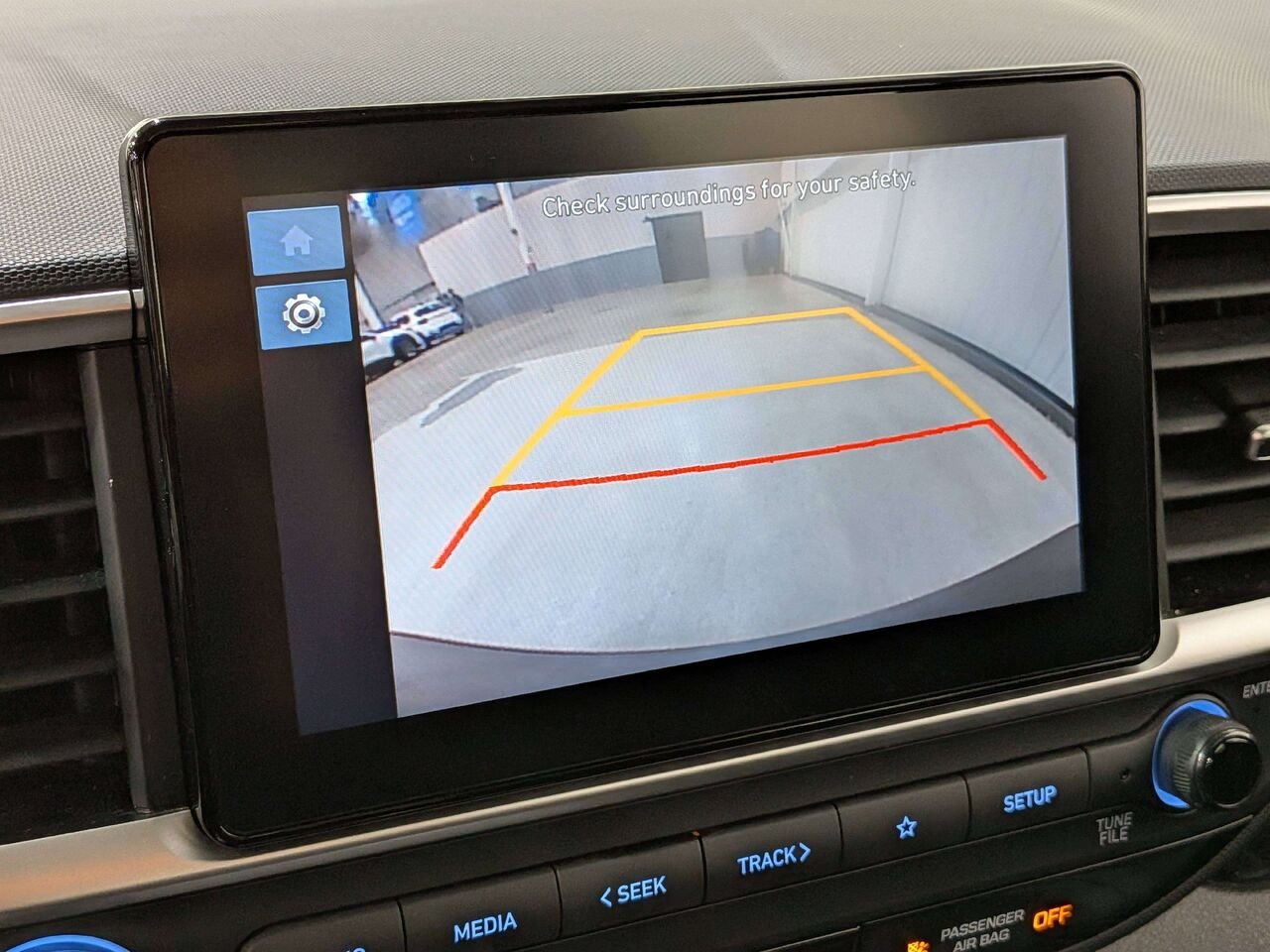 2026 Hyundai Venue Preferred IVT White Val-David - photo #2