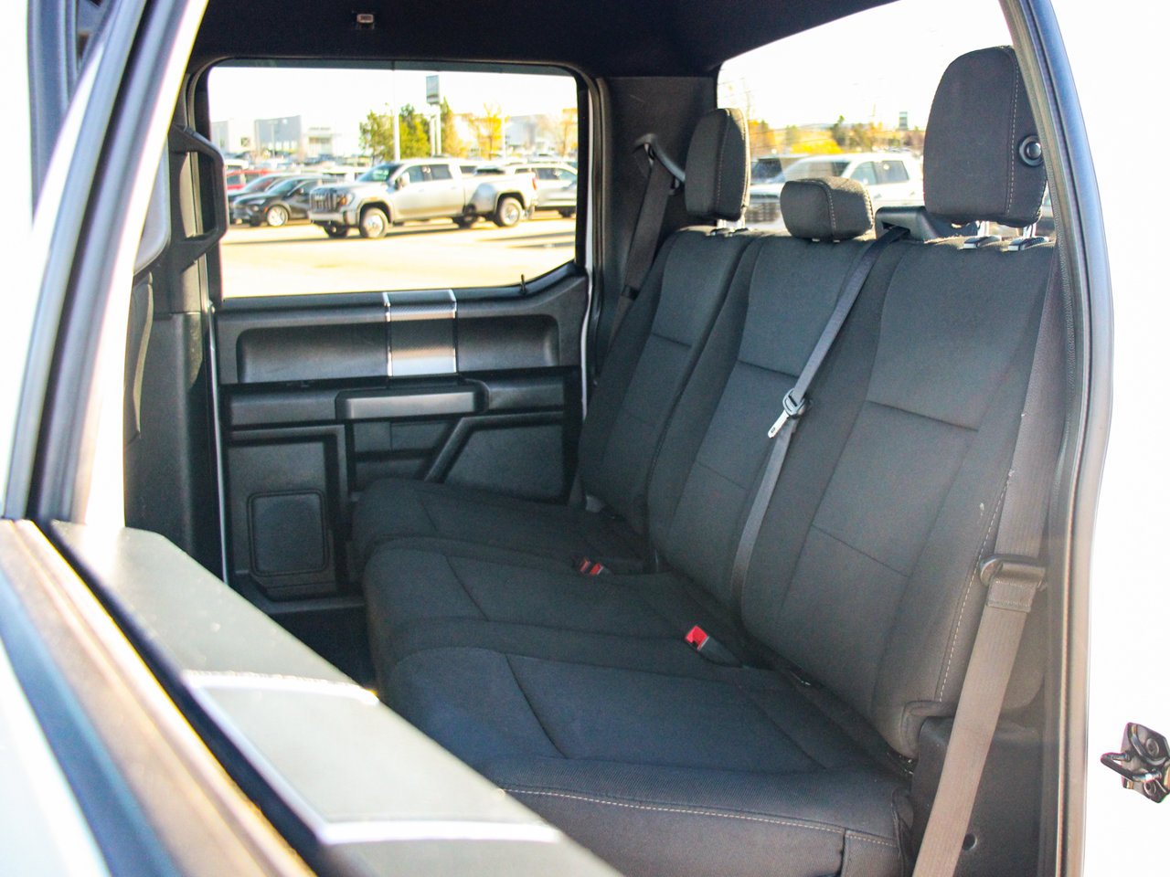 2019 Ford F-150 XLT 4WD SuperCrew 5.5' Box White Sherwood Park - photo #27