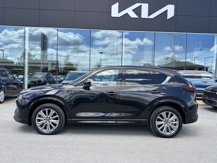 2022 Mazda CX-5 Signature AWD Black