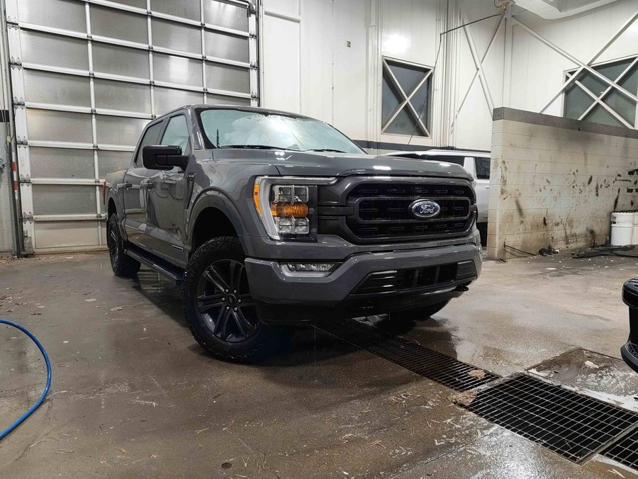 2021 Ford F-150 XLT Sport 302A 3.5L PowerBoost FX4 Max Tow gray