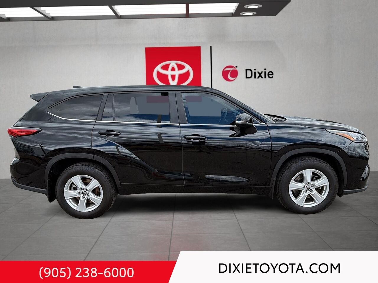 2023 Toyota Highlander Heated Seats, Alloy Wheels, Bluetooth Midnight Black Metallic Mississauga - photo #2