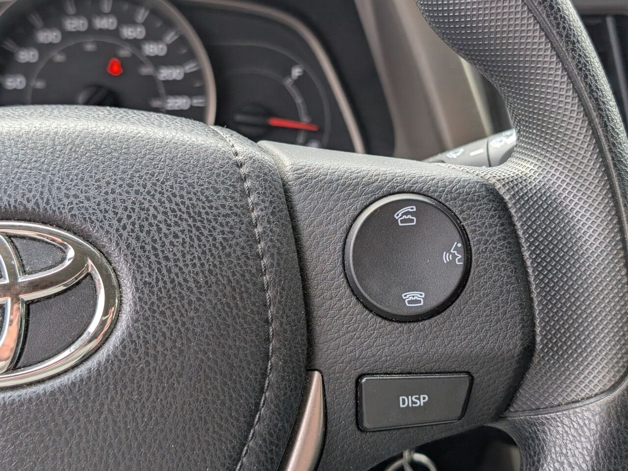 Toyota RAV4 LE/SIÈGES CHAUFFANTS/CAMÉRA DE RECUL/BLUETOOTH/AC/ 2015 Rouge Sherbrooke - photo #12