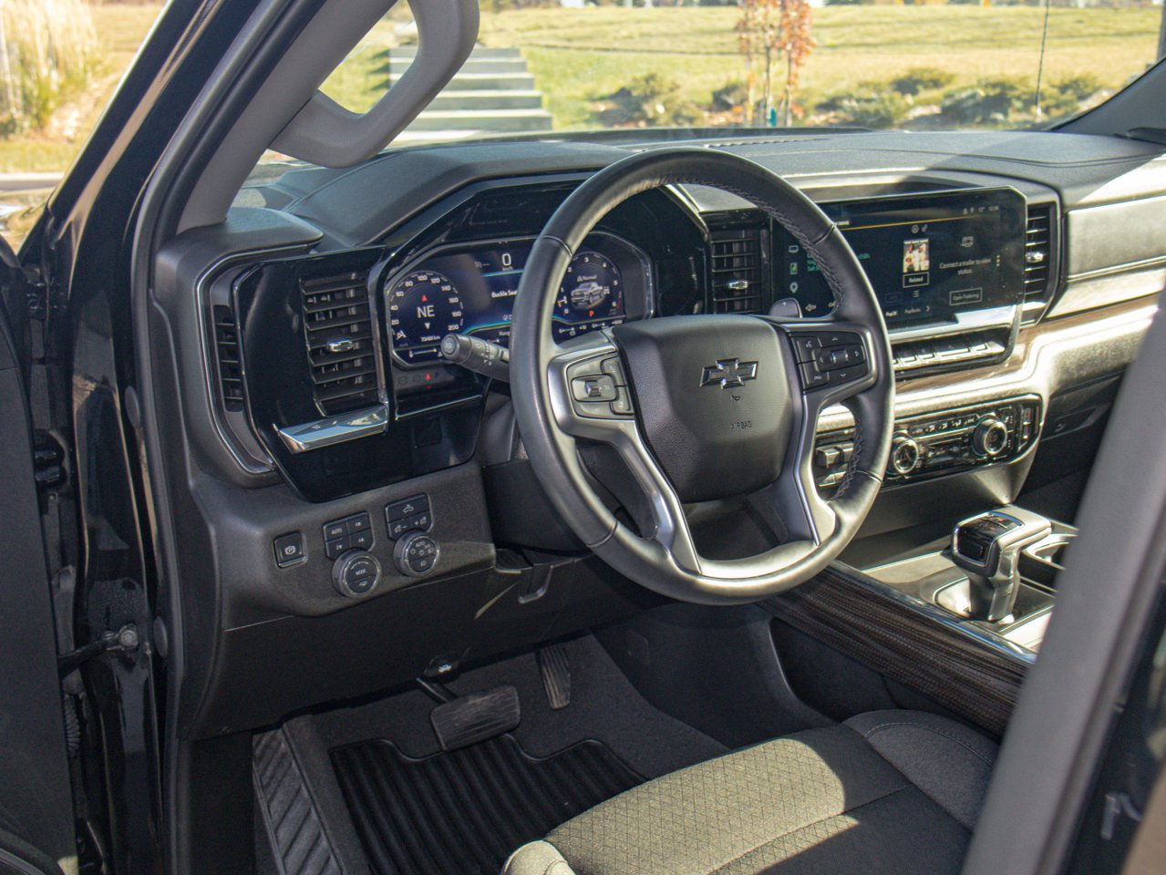 2025 Chevrolet Silverado 1500 4WD Crew Cab 147 RST Black Sherwood Park - photo #20