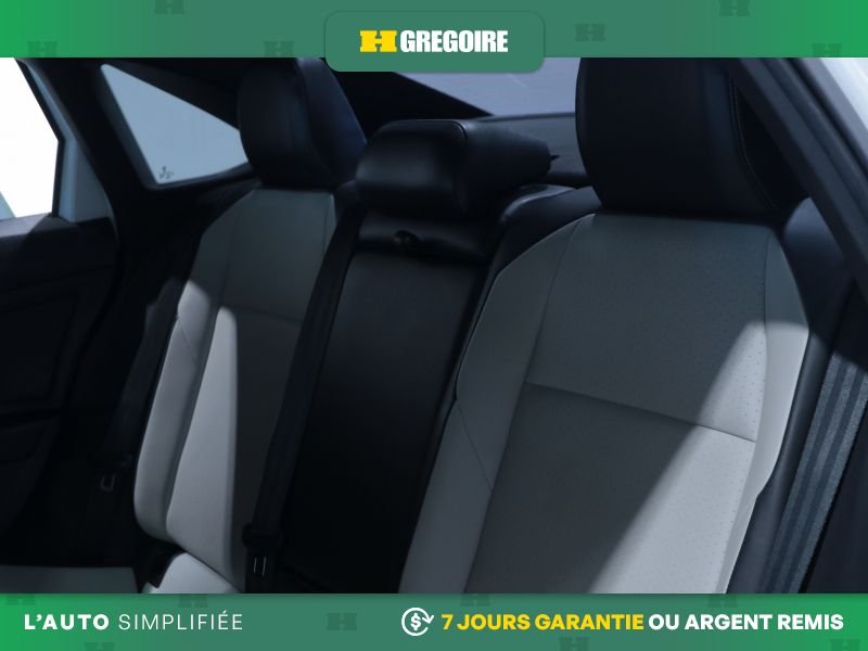 Volkswagen Jetta 821548 | Highline AUTO AC CUIR TOIT MAGS CAM RECULE BLUETOO 2019 Blanc Laval - photo #22