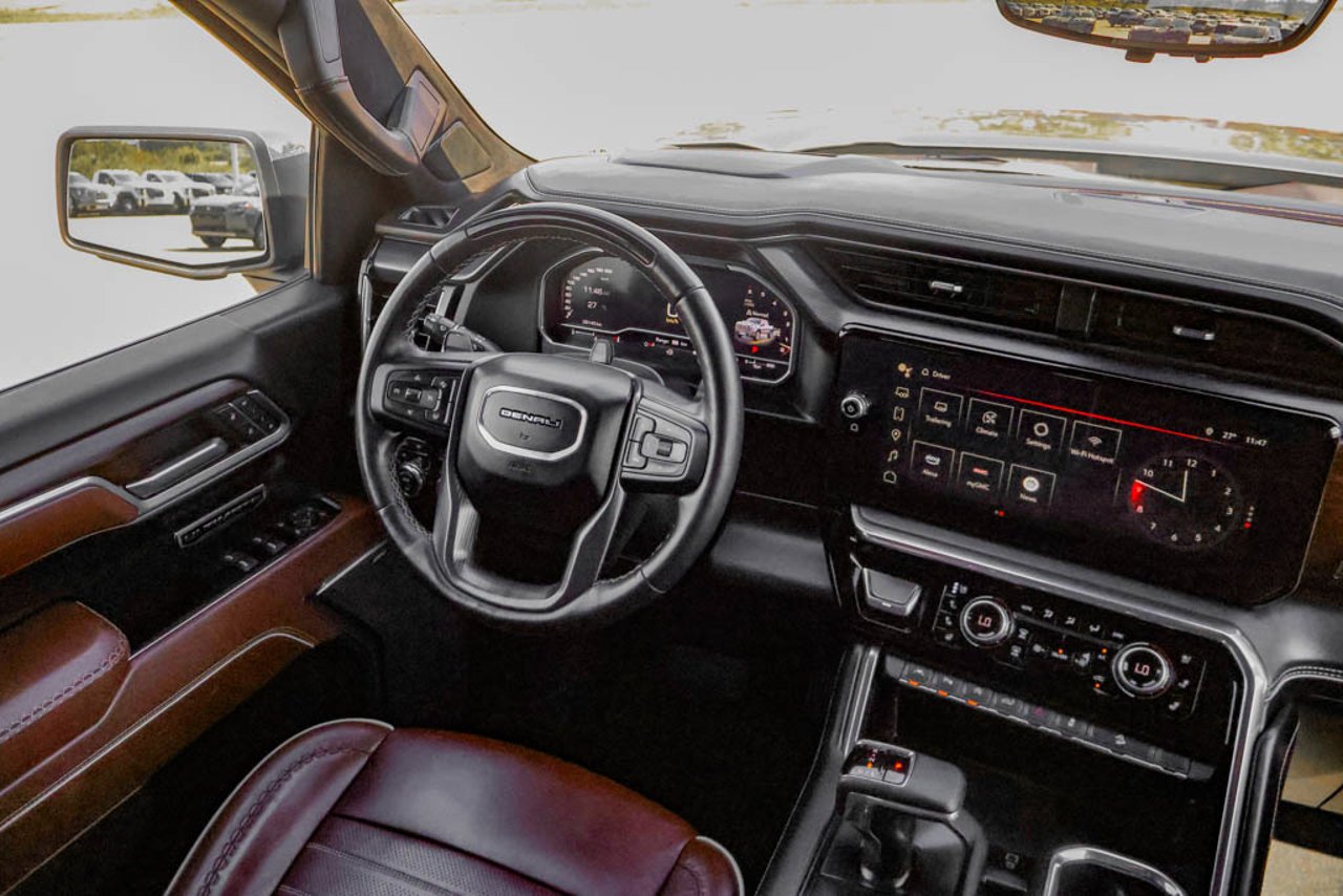 2025 GMC Sierra 1500 4WD Crew Cab 147 Denali Ultimate Grey Sherwood Park - photo #28