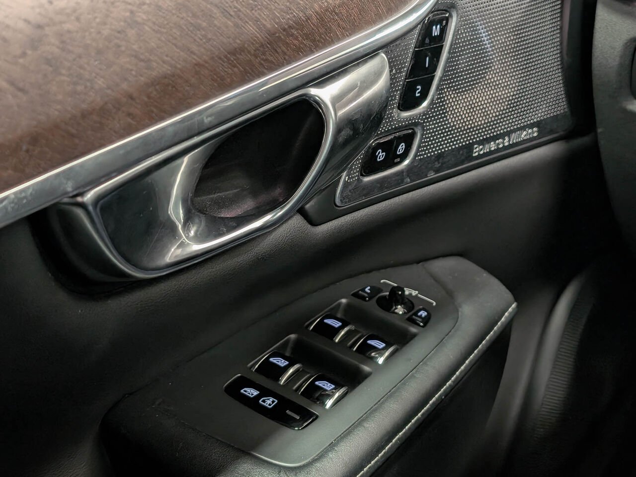 Volvo S90 T6 Inscription AWD Audio Bower & Wilkins 2020 Noir Sherbrooke - photo #13