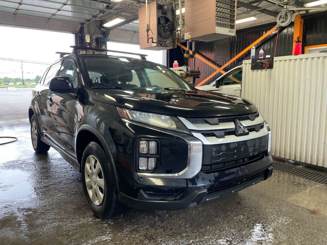 Mitsubishi RVR ES AWD *SIÈGES CHAUF* CARPLAY BLUETOOTH CAMERA USB 2023 Noir Saint-Jérôme - photo #8