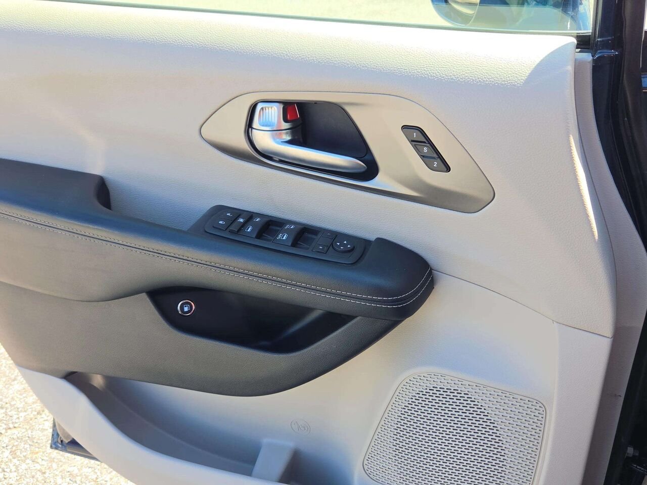 Chrysler Pacifica 2022 Bleu Gatineau - photo #17