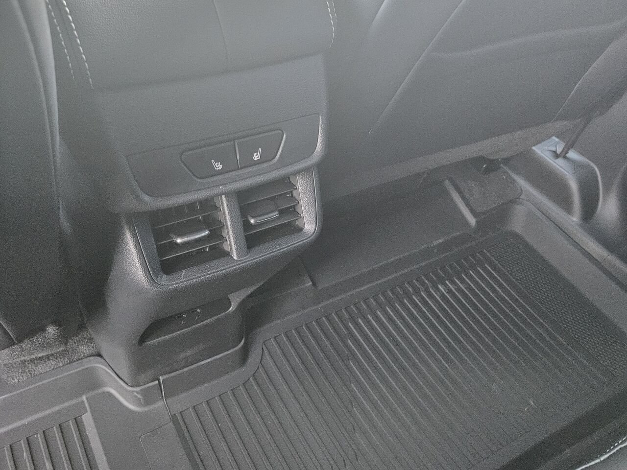 GMC Terrain Élévation 4 portes TI 2026 Blanc sommet Thetford Mines - photo #17