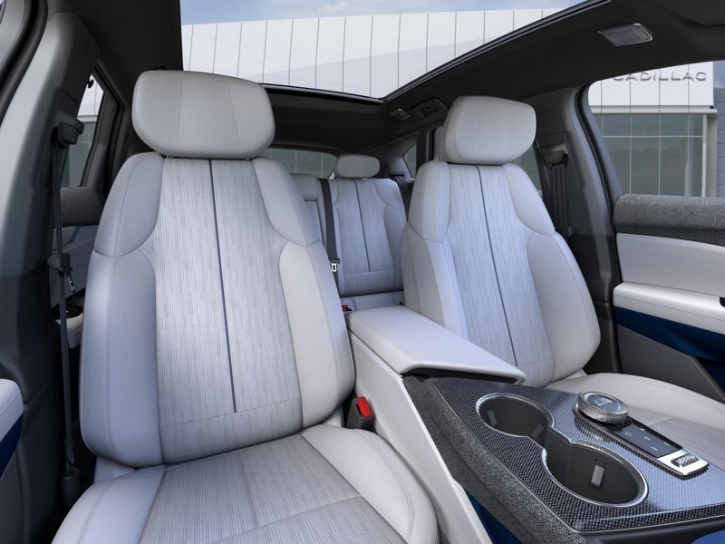 2027 CADILLAC OPTIQ Sport haut de gamme 4 portes Vibrant White Tricoat Sherbrooke - photo #15
