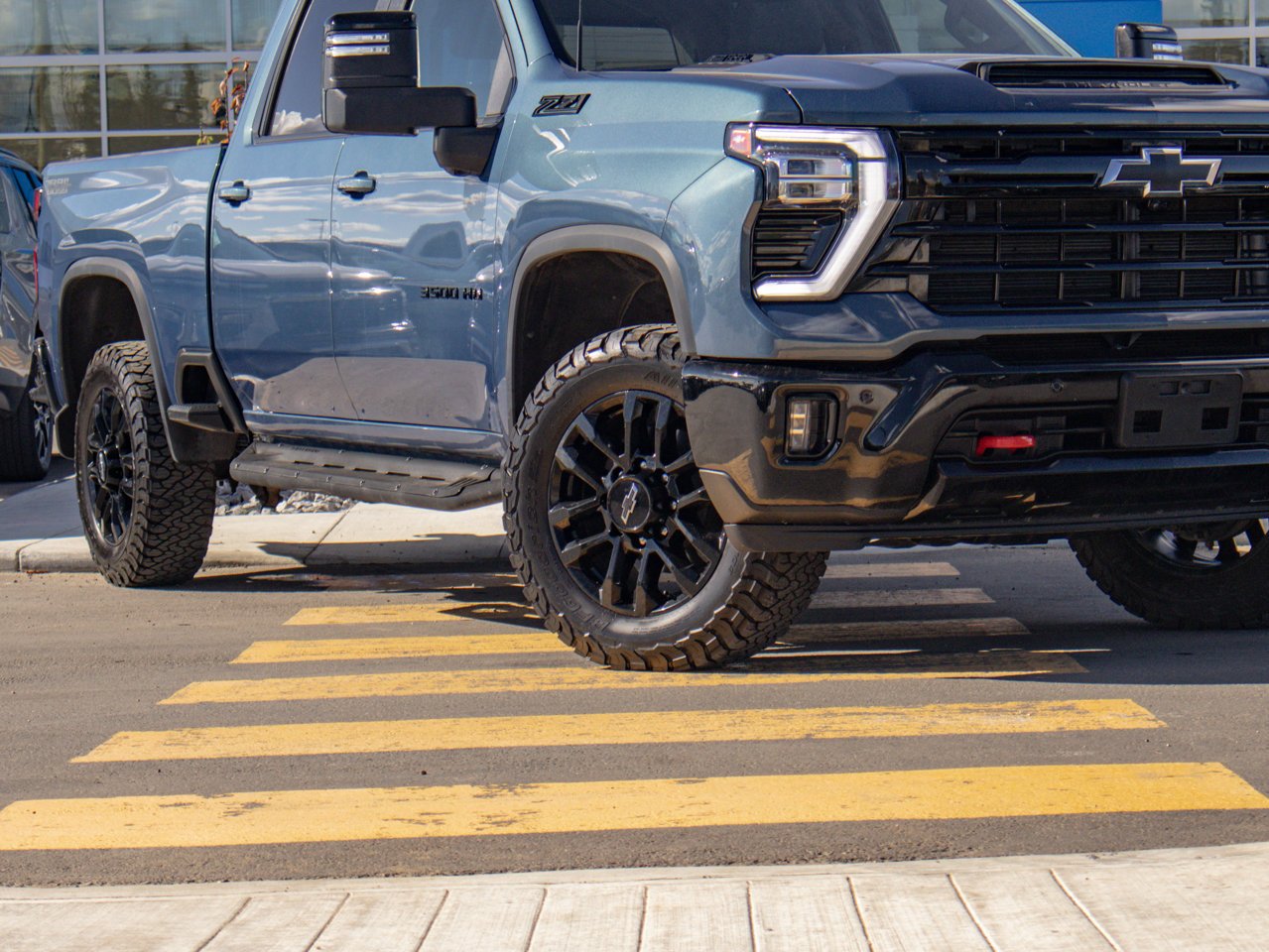 2025 Chevrolet Silverado 3500HD 4WD Crew Cab 159 LT Blue Sherwood Park - photo #5