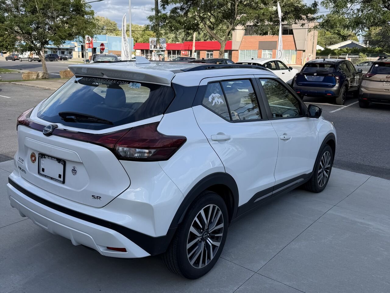 2023 Nissan Kicks SR PRIVILÈGE White Châteauguay - photo #4