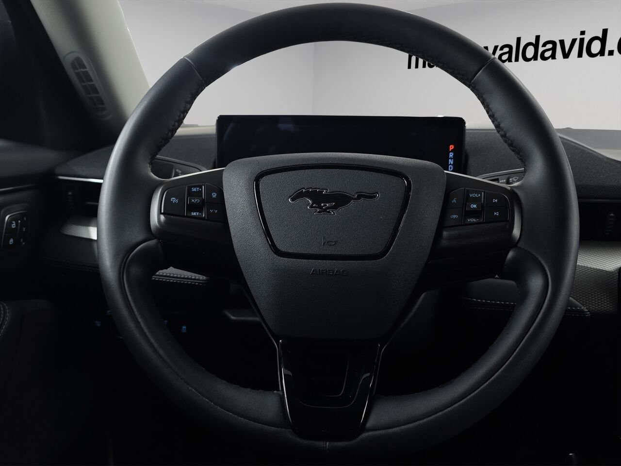 Ford Mustang Mach-E Sélect TI, Traction intégrale, écran tactile SYNC 4 de 15,5 pouces, Apple CarPlay et Android Auto 2023 Blanc Val-David - photo #14