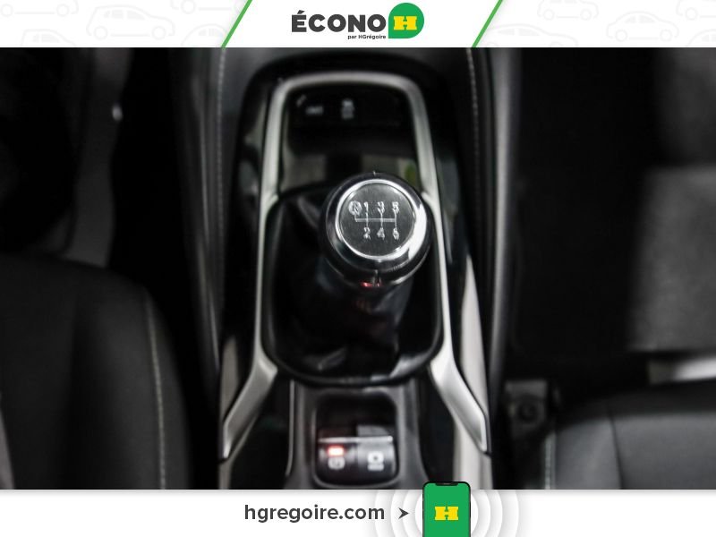 2019 Toyota Corolla White Saint-Eustache - photo #15