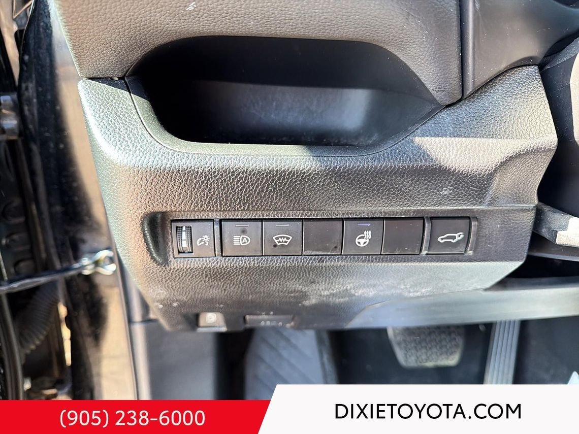 2023 Toyota RAV4 Power Sunroof, Heated Seats, Alloy Wheels, Heated Steering Wheel, Bluetooth Midnight Black Metallic Mississauga - photo #26