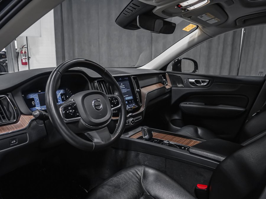 Volvo XC60 PLUS DARK THEME 2023 Noir