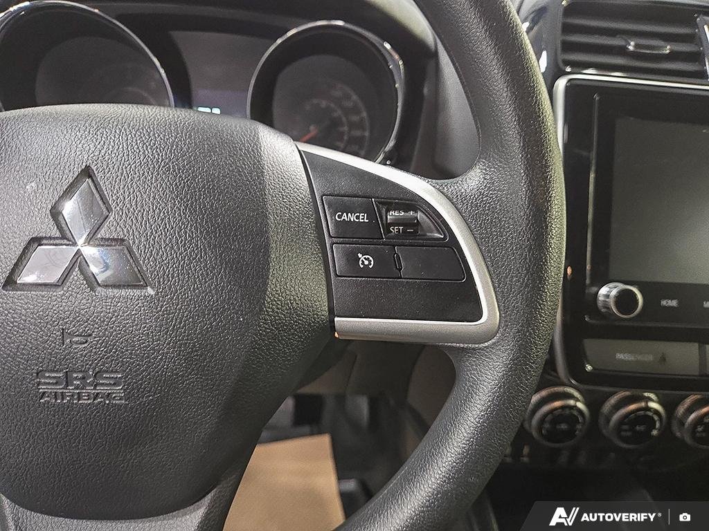 2025 Mitsubishi RVR 2602191A | ES White Edmonton - photo #15