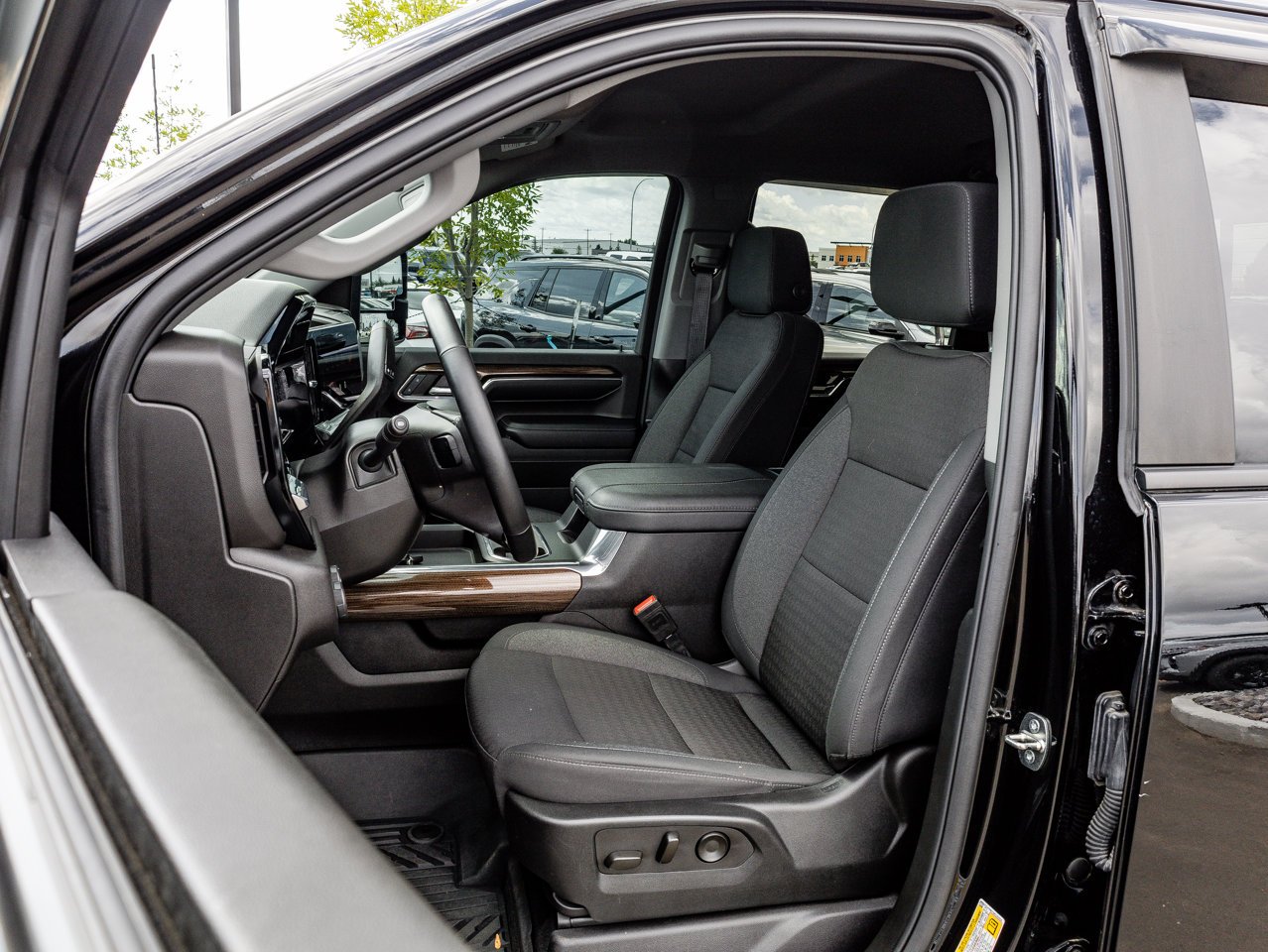 2024 Chevrolet Silverado 2500HD 4WD Crew Cab 159 LT Black Sherwood Park - photo #15