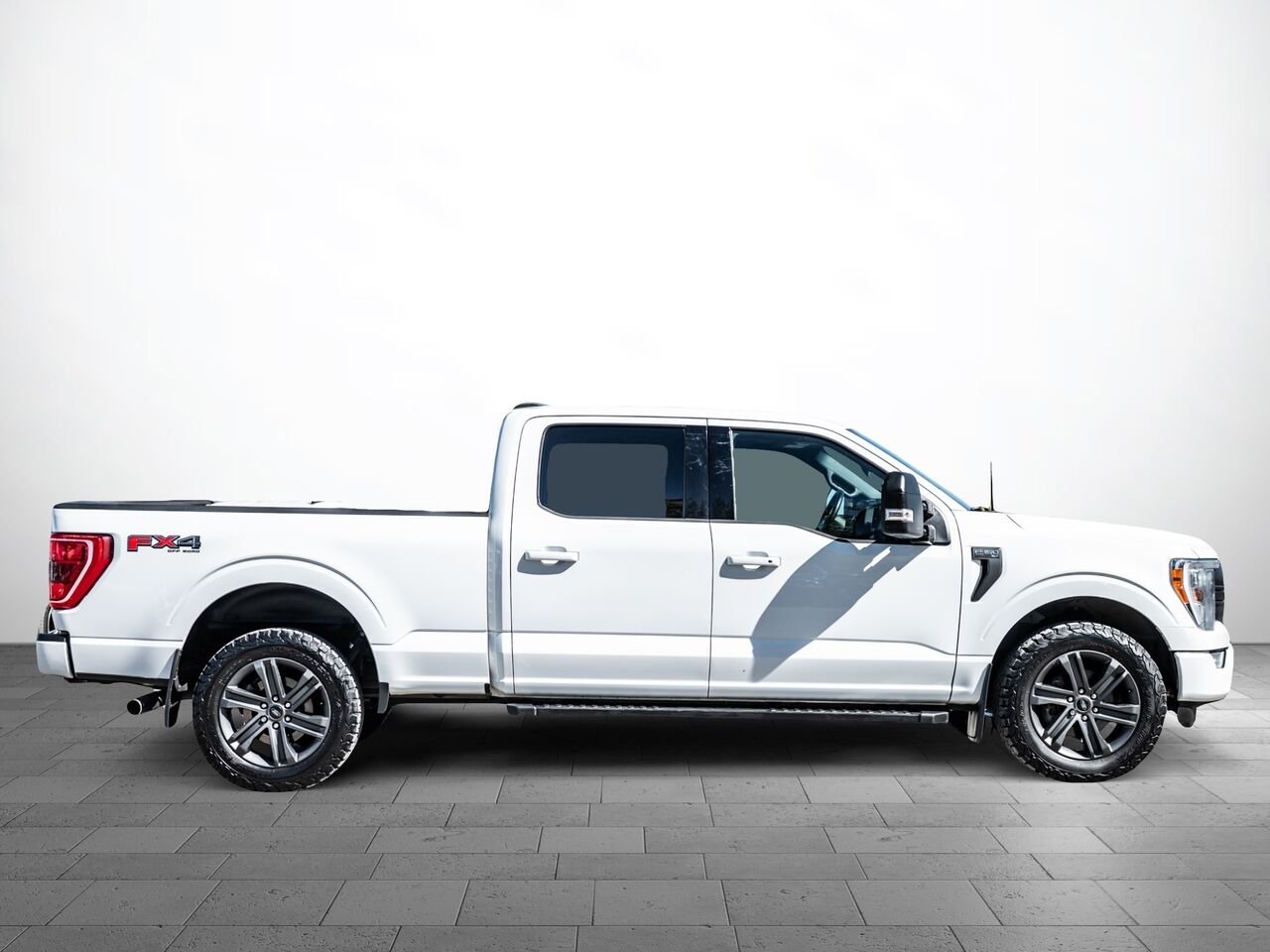 Ford F-150 2023 Blanc Sainte-Julienne - photo #4