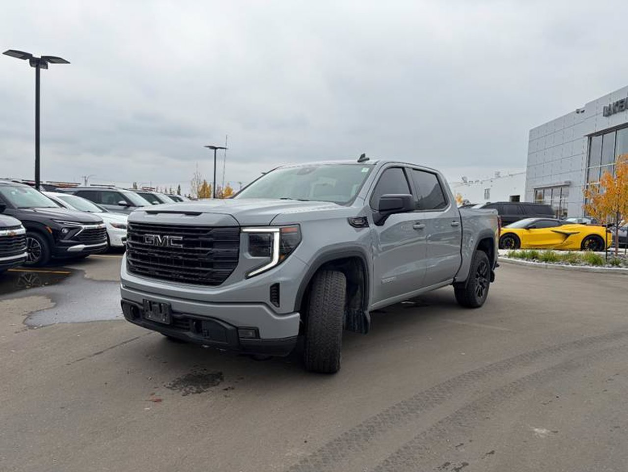 2024 GMC Sierra 1500 4WD Crew Cab 147 Elevation Grey Sherwood Park - photo #2