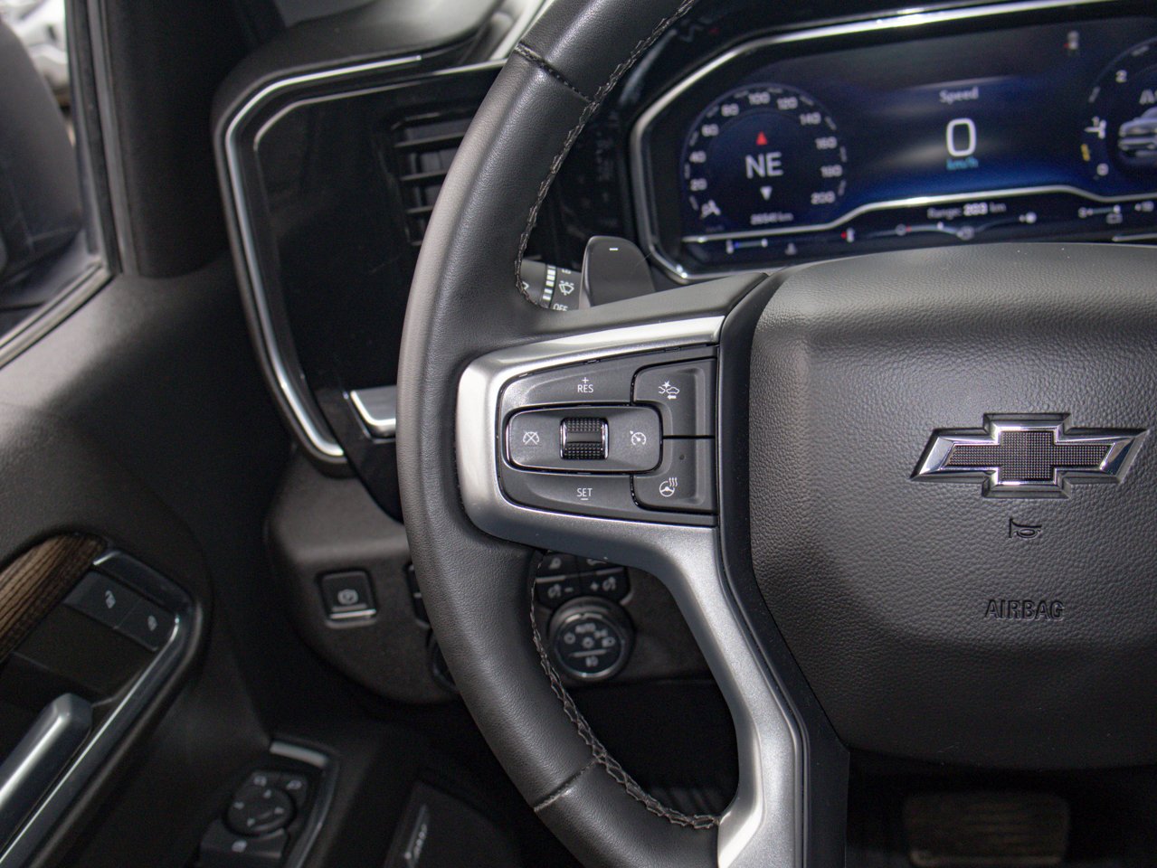2024 Chevrolet Silverado 1500 4WD Crew Cab 147 RST Black Sherwood Park - photo #23