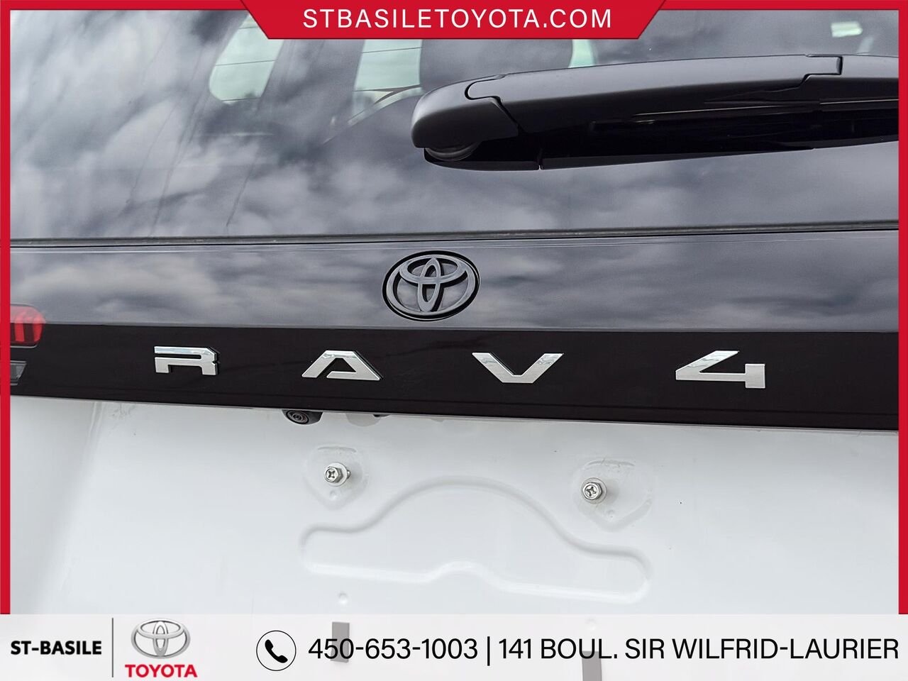 2026 Toyota RAV4 Hybrid White Saint-Basile-le-Grand - photo #4