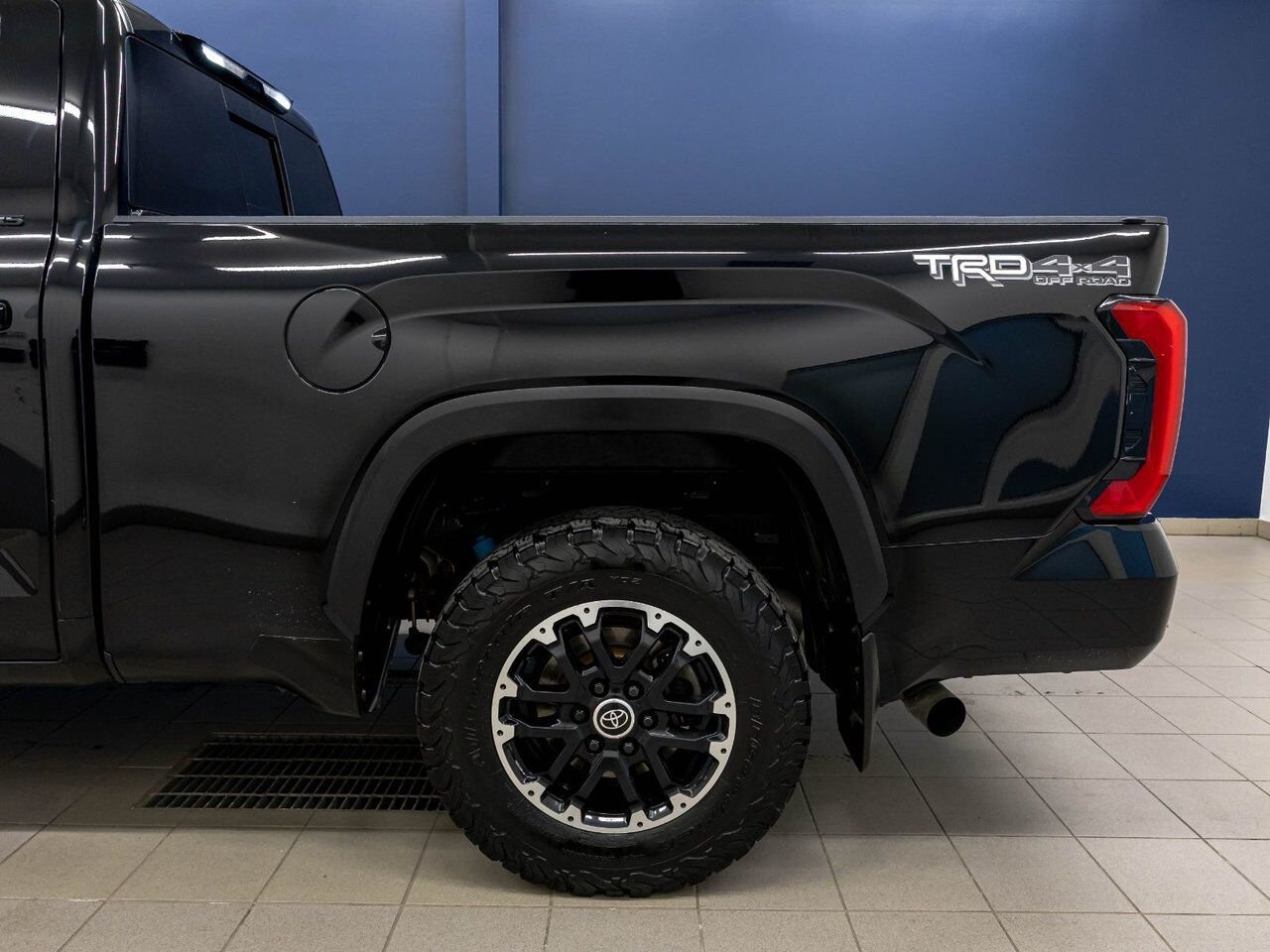 Toyota Tundra TRD OFF ROAD 4X4 V6 *NAV* SIÈGES CHAUFF CARPLAY 2024 Noir Saint-Jérôme - photo #34