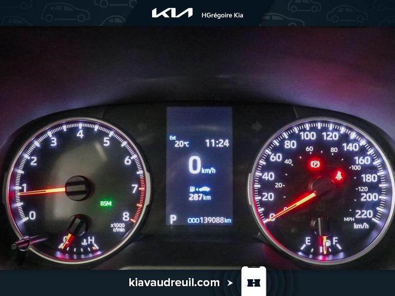 2020 Toyota Rav 4 White Laval - photo #17