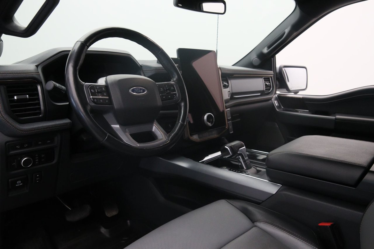 2023 Ford F-150 Lightning Black Baie-Comeau - photo #6
