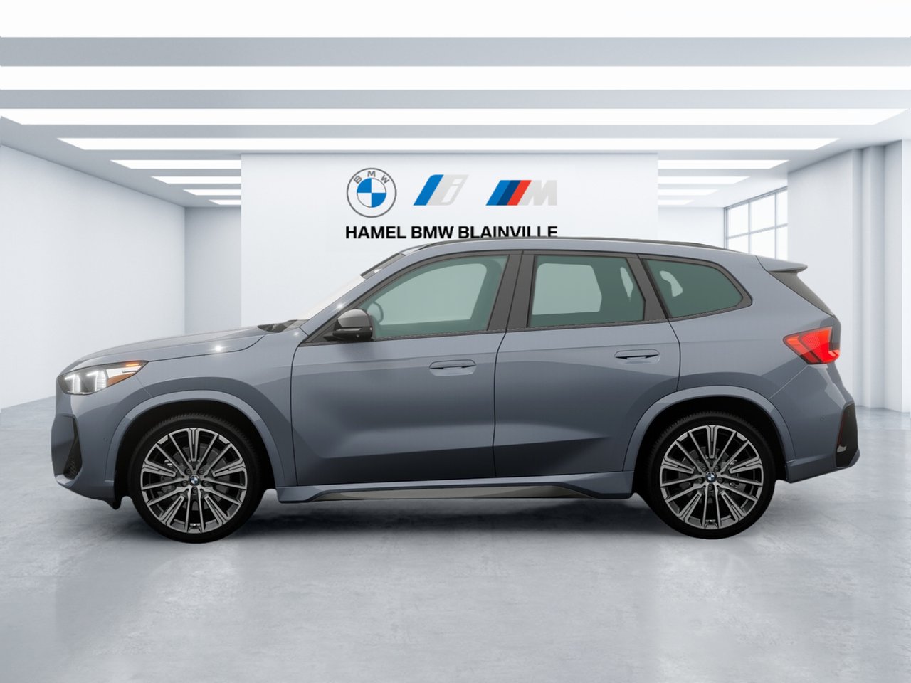 BMW X1 xDrive28i 2026 Gris dune métallique Blainville - photo #3