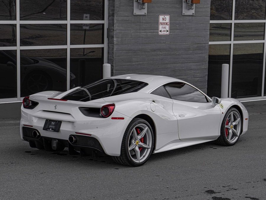 2016 Ferrari 488 GTB 2016 White