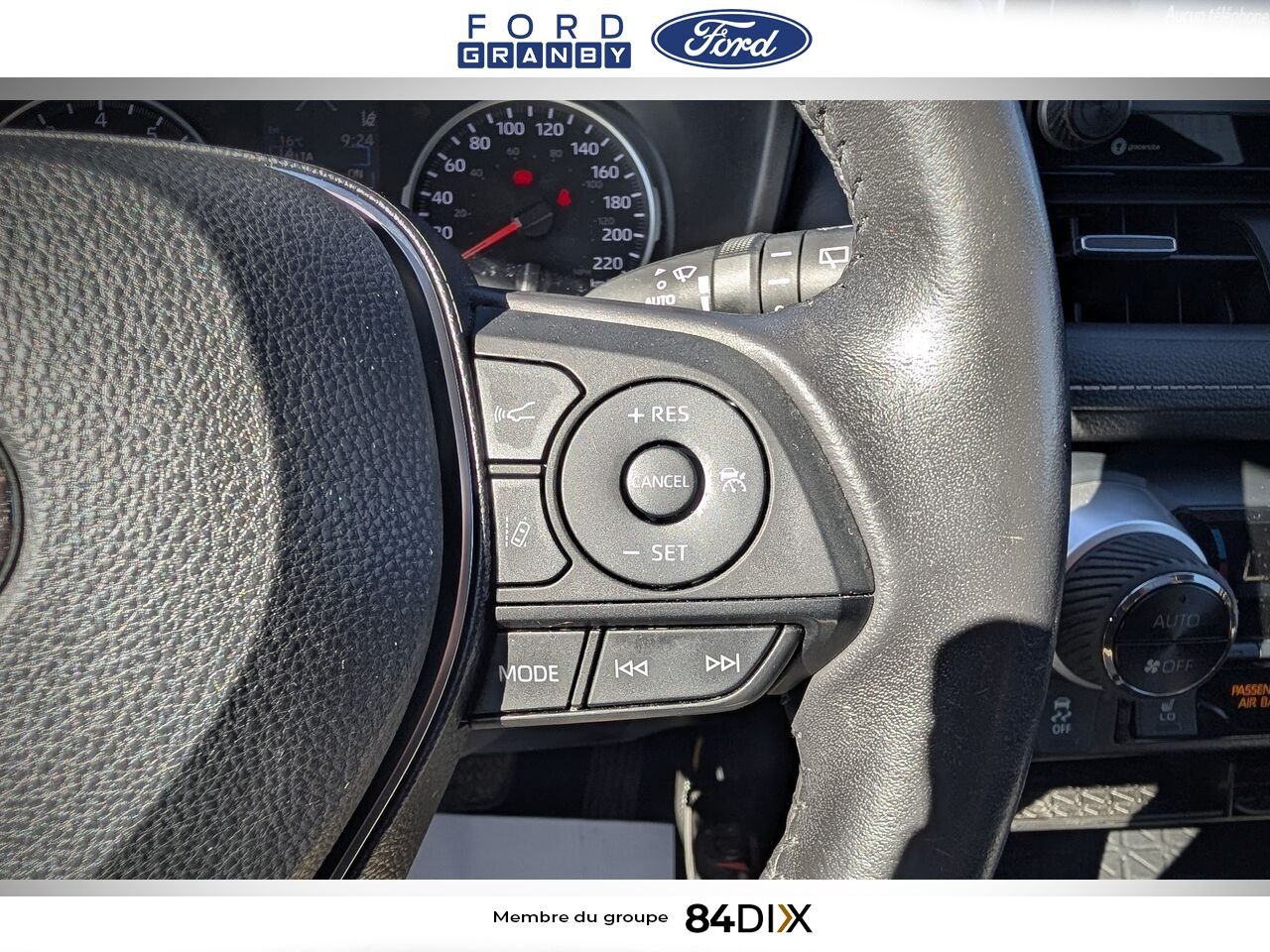 2019 Toyota RAV4 Grey Granby - photo #14