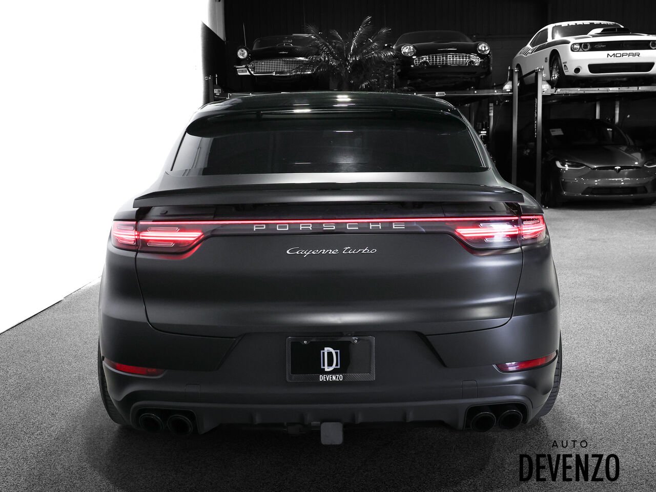 2020 Porsche Cayenne Black Saint-Eustache - photo #4